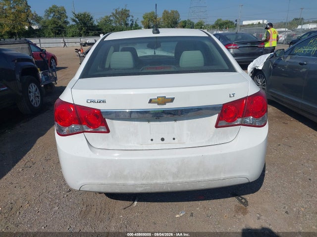 Продажа на аукционе авто 2015 Chevrolet Cruze 1lt Auto, vin: 1G1PC5SB8F7102995, номер лота: 45988005