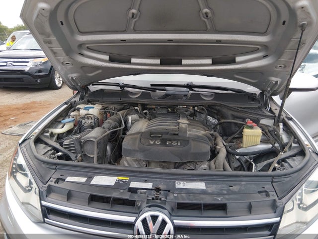 2014 Volkswagen Touareg 3.6l R-line მანქანა იყიდება აუქციონზე, vin: WVGDF9BP6ED007304, აუქციონის ნომერი: 45988122