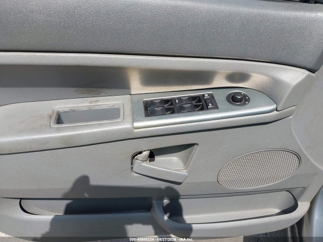 Продаж на аукціоні авто 2005 Jeep Grand Cherokee Laredo, vin: 1J4HR48N25C723543, номер лоту: 45988224