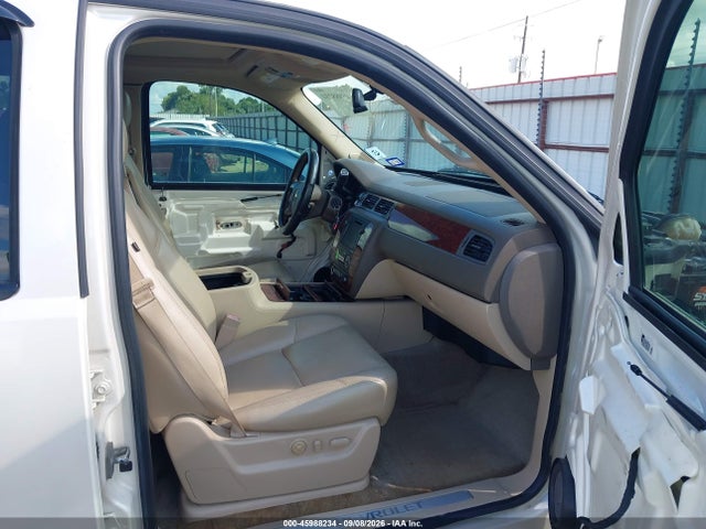 2013 Chevrolet Suburban Ltz მანქანა იყიდება აუქციონზე, vin: 1GNSCKE06DR141376, აუქციონის ნომერი: 45988234