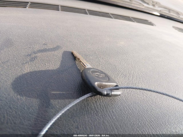 2002 Chevrolet Silverado 1500 Ls მანქანა იყიდება აუქციონზე, vin: 2GCEC19V121256866, აუქციონის ნომერი: 45988243