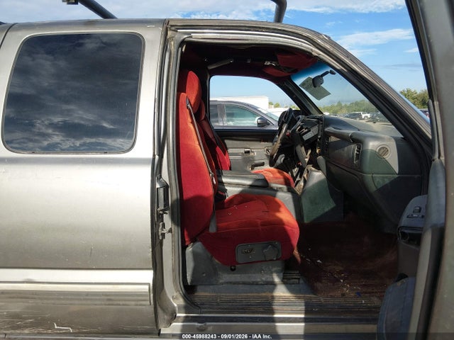 2002 Chevrolet Silverado 1500 Ls მანქანა იყიდება აუქციონზე, vin: 2GCEC19V121256866, აუქციონის ნომერი: 45988243