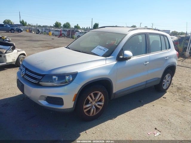 WVGBV7AX2GW582216 Volkswagen TIGUAN S