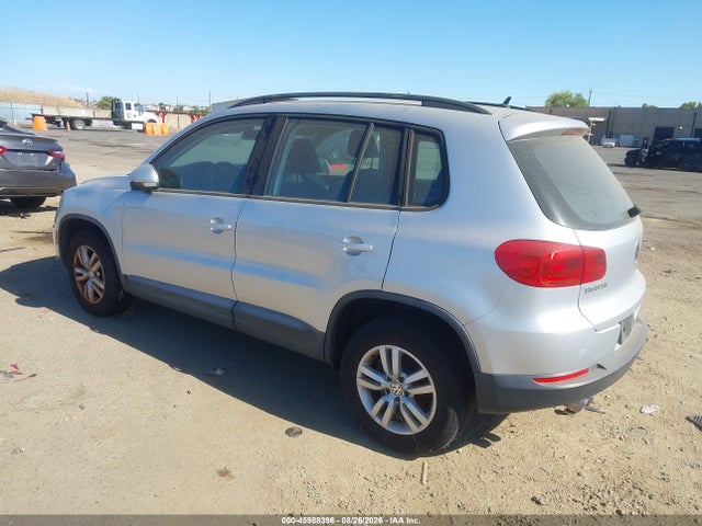 WVGBV7AX2GW582216 Volkswagen TIGUAN S