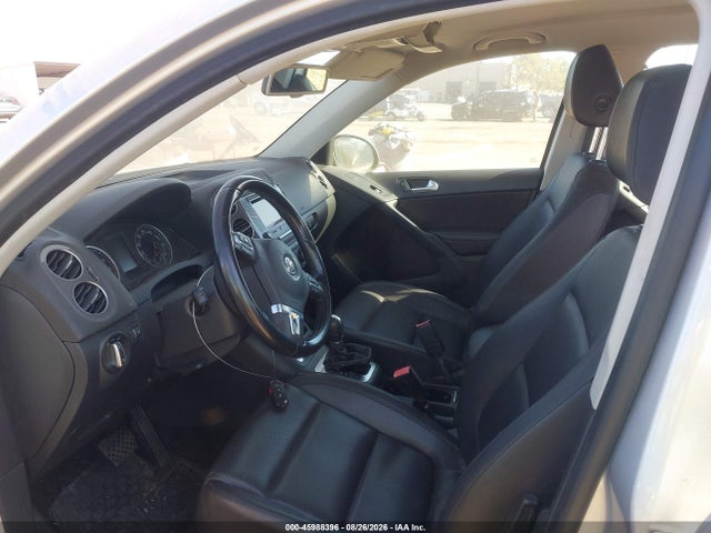 WVGBV7AX2GW582216 Volkswagen TIGUAN S