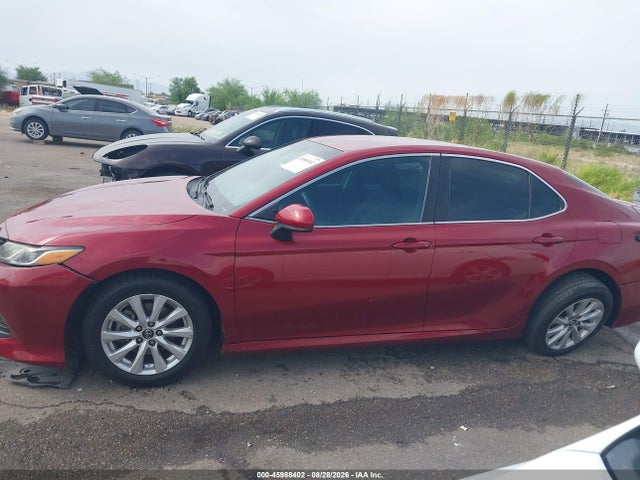 Продажа на аукционе авто 2018 Toyota Camry Le, vin: 4T1B11HK5JU593152, номер лота: 45988402