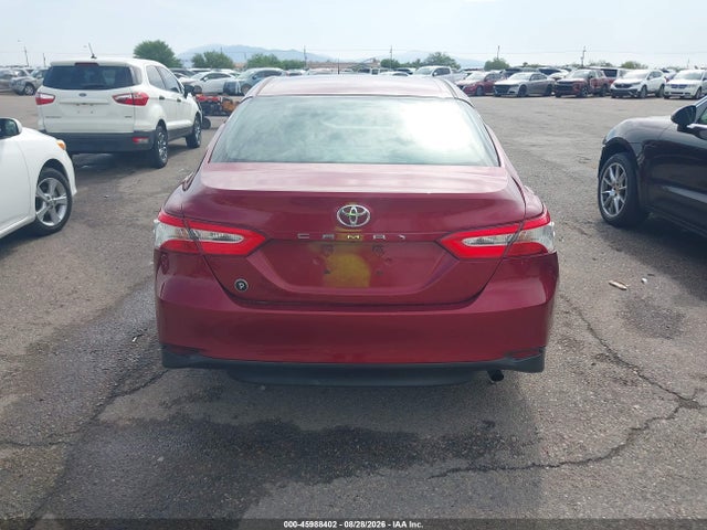 Продажа на аукционе авто 2018 Toyota Camry Le, vin: 4T1B11HK5JU593152, номер лота: 45988402