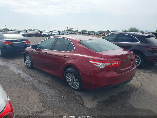 Продажа на аукционе авто 2018 Toyota Camry Le, vin: 4T1B11HK5JU593152, номер лота: 45988402