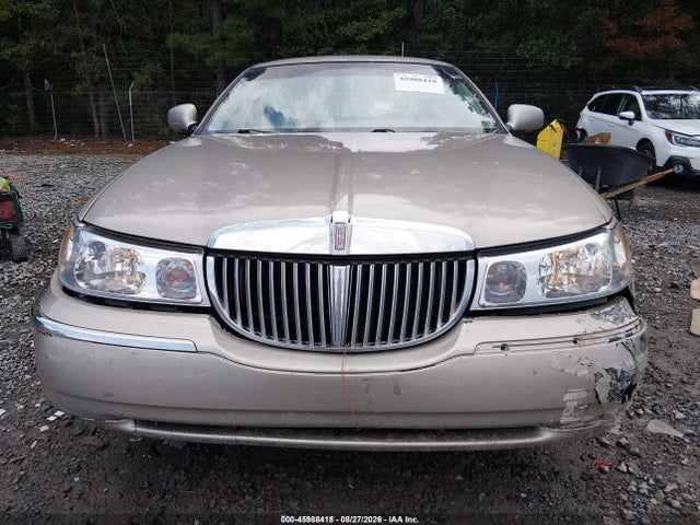 Aukcja sprzedaży 2000 Lincoln Town Car Signature, vin: 1LNHM82W9YY794805, numer aukcji: 45988418