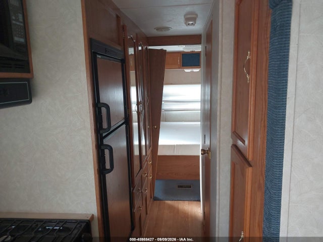 2004 Forest River 250rs მანქანა იყიდება აუქციონზე, vin: 4X4TSMB2X4A293056, აუქციონის ნომერი: 45988427