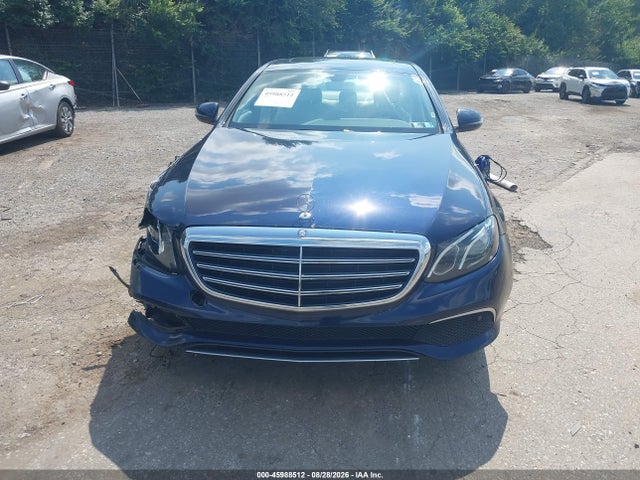 2017 Mercedes-benz E 300 4matic მანქანა იყიდება აუქციონზე, vin: WDDZF4KBXHA096999, აუქციონის ნომერი: 45988512