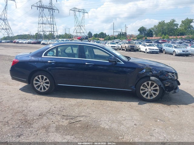 2017 Mercedes-benz E 300 4matic მანქანა იყიდება აუქციონზე, vin: WDDZF4KBXHA096999, აუქციონის ნომერი: 45988512