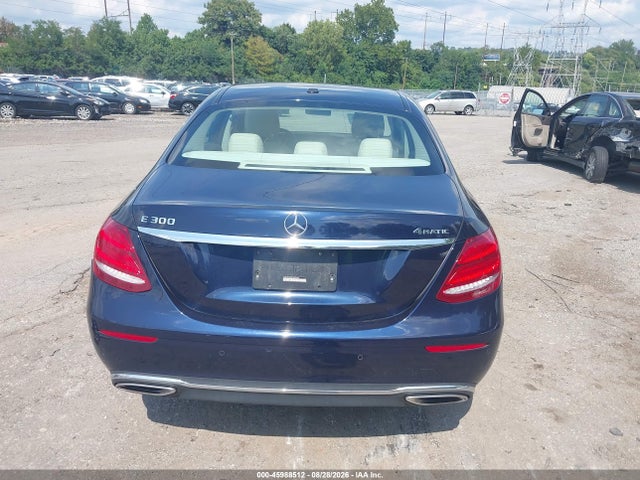 2017 Mercedes-benz E 300 4matic მანქანა იყიდება აუქციონზე, vin: WDDZF4KBXHA096999, აუქციონის ნომერი: 45988512