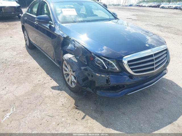 2017 Mercedes-benz E 300 4matic მანქანა იყიდება აუქციონზე, vin: WDDZF4KBXHA096999, აუქციონის ნომერი: 45988512