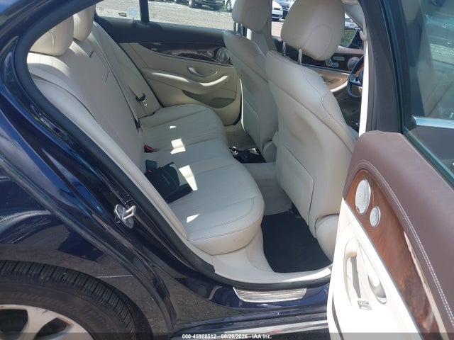 2017 Mercedes-benz E 300 4matic მანქანა იყიდება აუქციონზე, vin: WDDZF4KBXHA096999, აუქციონის ნომერი: 45988512