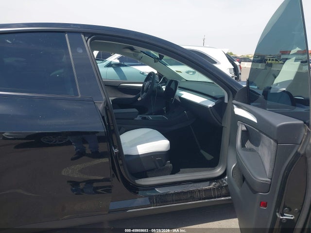45988683 :رقم المزاد ، 7SAYGAEE4SF311365 vin ، 2025 Tesla Model Y Long Range Dual Motor All-wheel Drive مزاد بيع