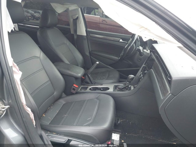 Продажа на аукционе авто 2020 Volkswagen Passat 2.0t R-line, vin: 1VWMA7A36LC010533, номер лота: 45988716
