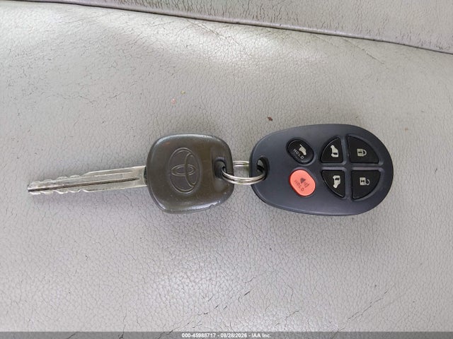 2012 Toyota Sienna Xle V6 8 Passenger მანქანა იყიდება აუქციონზე, vin: 5TDYK3DC2CS225024, აუქციონის ნომერი: 45988717