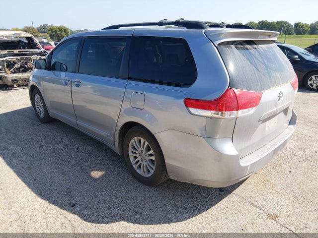 2012 Toyota Sienna Xle V6 8 Passenger მანქანა იყიდება აუქციონზე, vin: 5TDYK3DC2CS225024, აუქციონის ნომერი: 45988717