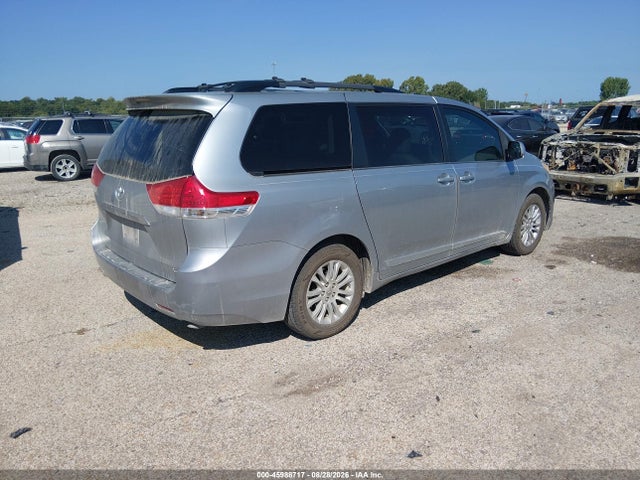 2012 Toyota Sienna Xle V6 8 Passenger მანქანა იყიდება აუქციონზე, vin: 5TDYK3DC2CS225024, აუქციონის ნომერი: 45988717