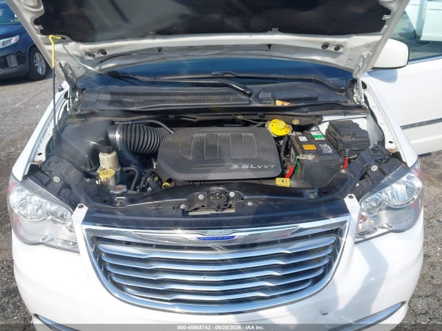 Продажа на аукционе авто 2015 Chrysler Town & Country Touring, vin: 2C4RC1BG9FR561553, номер лота: 45988742