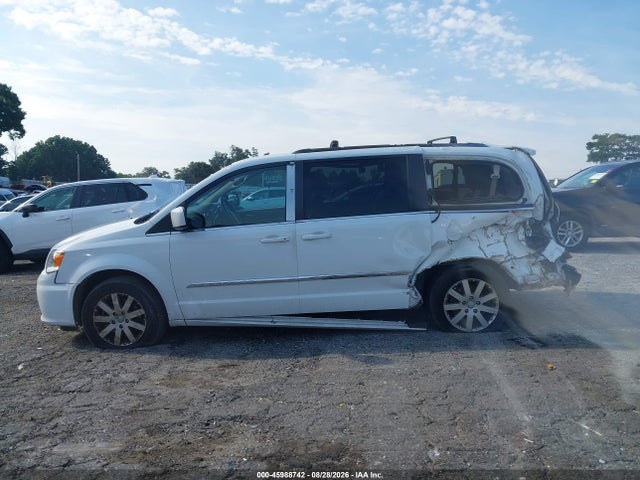 Продажа на аукционе авто 2015 Chrysler Town & Country Touring, vin: 2C4RC1BG9FR561553, номер лота: 45988742