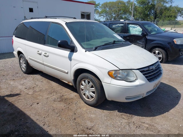 Aukcja sprzedaży 2005 Chrysler Town & Country Touring, vin: 2C4GP54L15R284036, numer aukcji: 45988800
