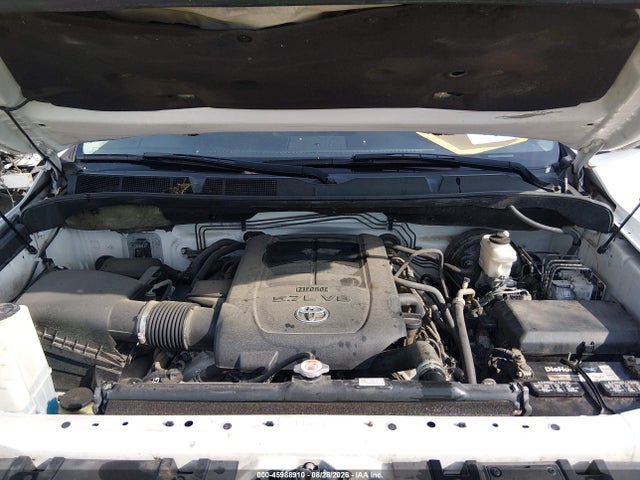 Продажа на аукционе авто 2018 Toyota Tundra Sr5 5.7l V8, vin: 5TFUW5F1XJX707127, номер лота: 45988910