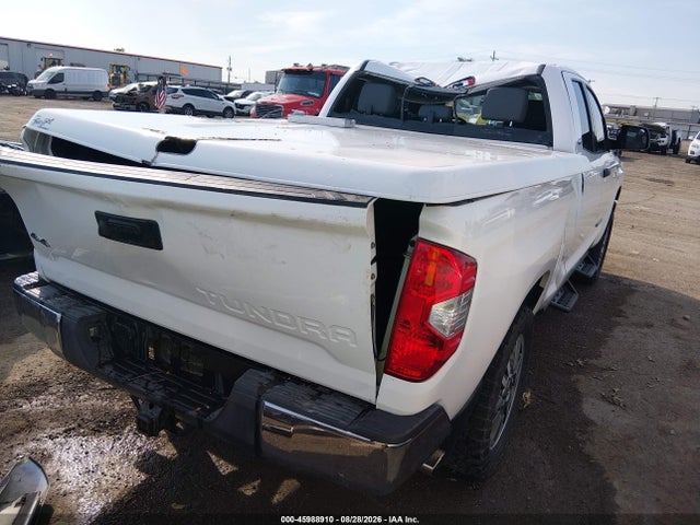 Продажа на аукционе авто 2018 Toyota Tundra Sr5 5.7l V8, vin: 5TFUW5F1XJX707127, номер лота: 45988910