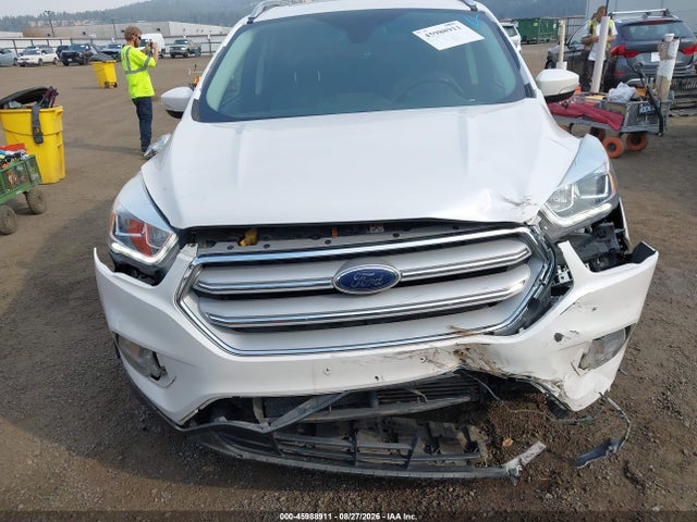 Ford Escape Titanium 2017 1FMCU9J95HUC02772 Image 17