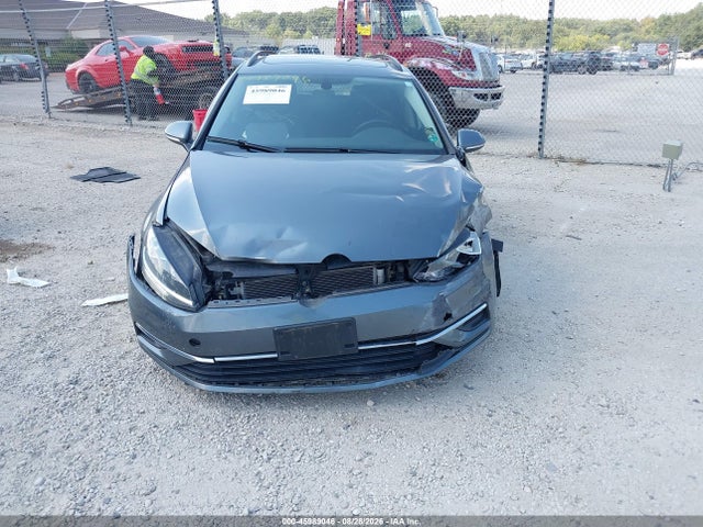 2018 Volkswagen Golf Sportwagen Tsi S/tsi Se მანქანა იყიდება აუქციონზე, vin: 3VWD17AU9JM761761, აუქციონის ნომერი: 45989046