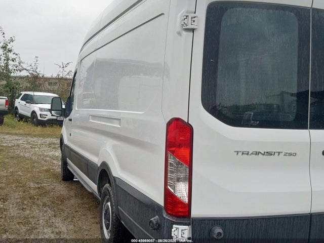 Ford Transit-250 2018 1FTYR3XM2JKB07253 Image 3