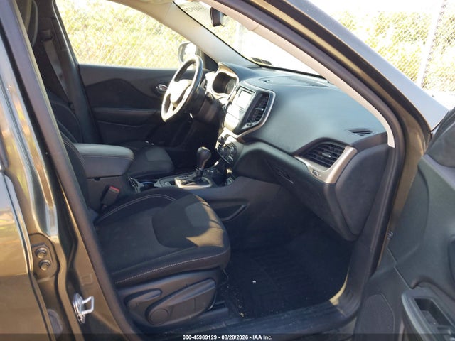 Продаж на аукціоні авто 2015 Jeep Cherokee Latitude, vin: 1C4PJMCS8FW692711, номер лоту: 45989129