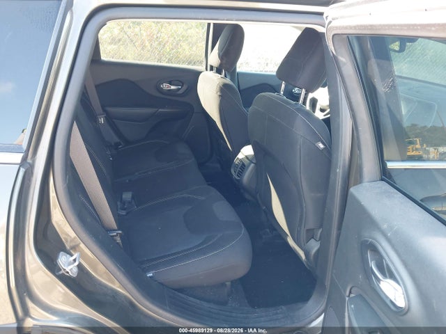 Продаж на аукціоні авто 2015 Jeep Cherokee Latitude, vin: 1C4PJMCS8FW692711, номер лоту: 45989129
