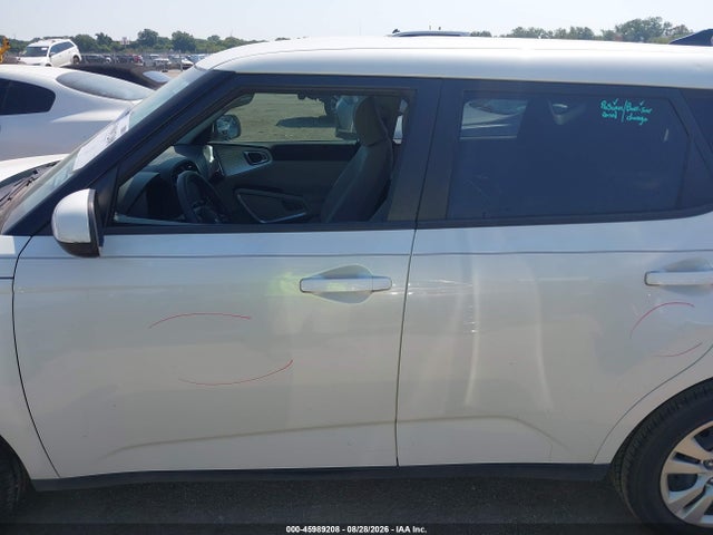 2020 Kia Soul Lx მანქანა იყიდება აუქციონზე, vin: KNDJ23AU7L7728265, აუქციონის ნომერი: 45989208