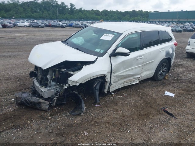 Продаж на аукціоні авто 2018 Toyota Highlander Le, vin: 5TDBZRFH0JS895214, номер лоту: 45989271