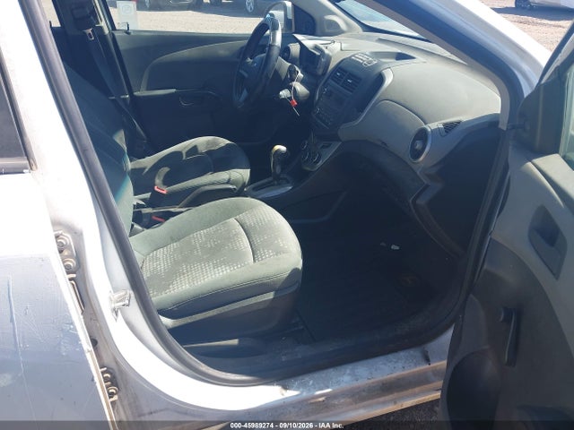 Chevrolet Sonic Ls Auto 2015 1G1JA6SHXF4120339 Image 5