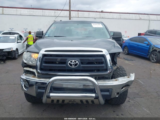 Продаж на аукціоні авто 2013 Toyota Tundra Grade 5.7l V8, vin: 5TFDW5F12DX292891, номер лоту: 45989280
