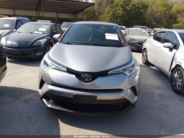 Toyota C-HR XLE 2018 NMTKHMBX6JR005994 Image 12