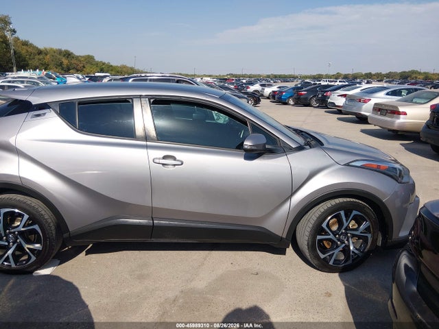 Toyota C-HR XLE 2018 NMTKHMBX6JR005994 Image 13