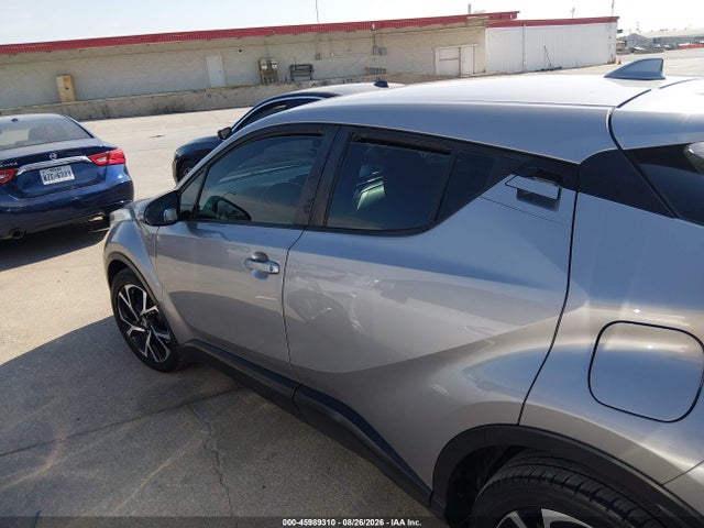 Toyota C-HR XLE 2018 NMTKHMBX6JR005994 Image 14