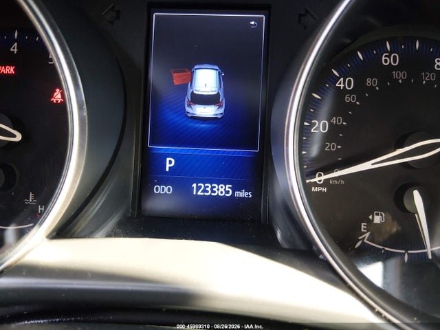 Toyota C-HR XLE 2018 NMTKHMBX6JR005994 Image 15