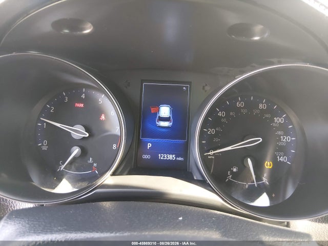 Toyota C-HR XLE 2018 NMTKHMBX6JR005994 Image 7