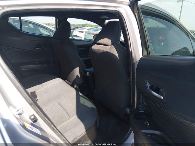 Toyota C-HR XLE 2018 NMTKHMBX6JR005994 Image 8