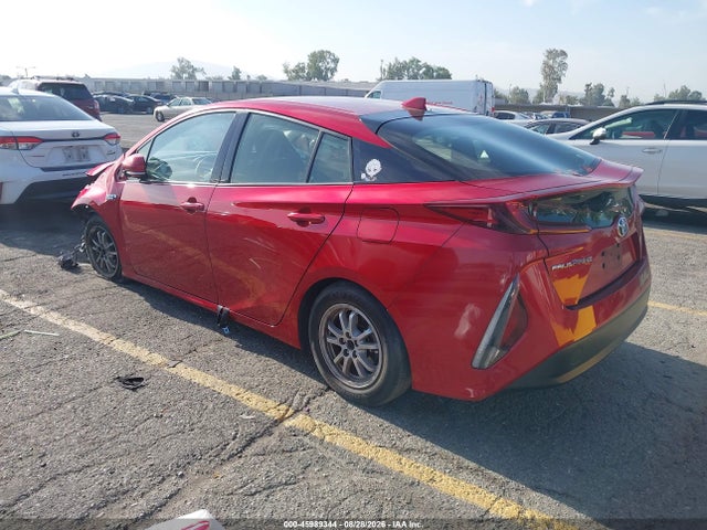Toyota Prius Prime Plus 2017 JTDKARFP0H3066766 Image 3