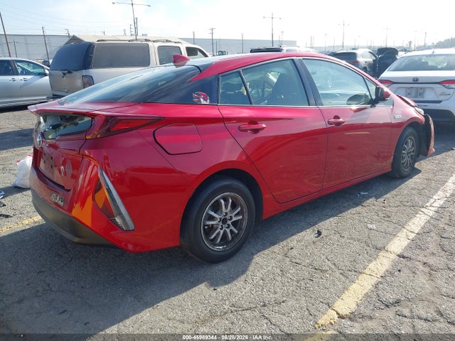 Toyota Prius Prime Plus 2017 JTDKARFP0H3066766 Image 4
