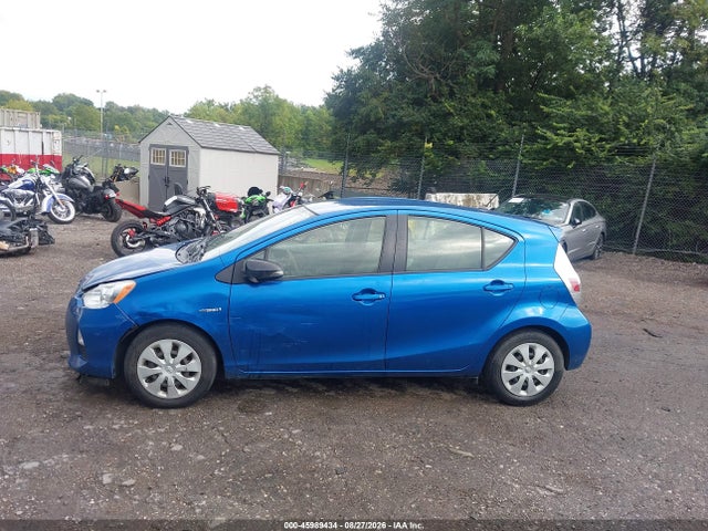 Toyota Prius C One 2014 JTDKDTB31E1563985 Image 14