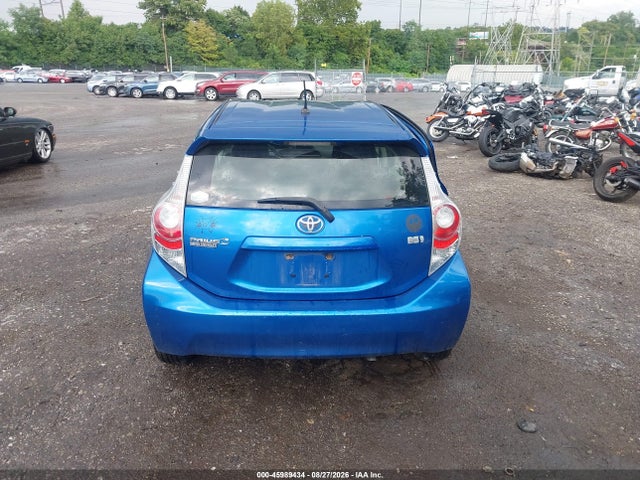 Toyota Prius C One 2014 JTDKDTB31E1563985 Image 16