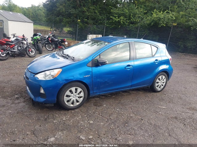 Toyota Prius C One 2014 JTDKDTB31E1563985 Image 18
