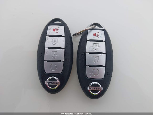 5N1DR2MN1JC668572 Nissan Pathfinder Sv